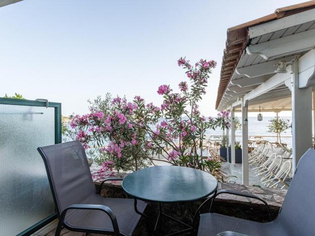 Marina Aparthotel Кардамили Екстериор снимка