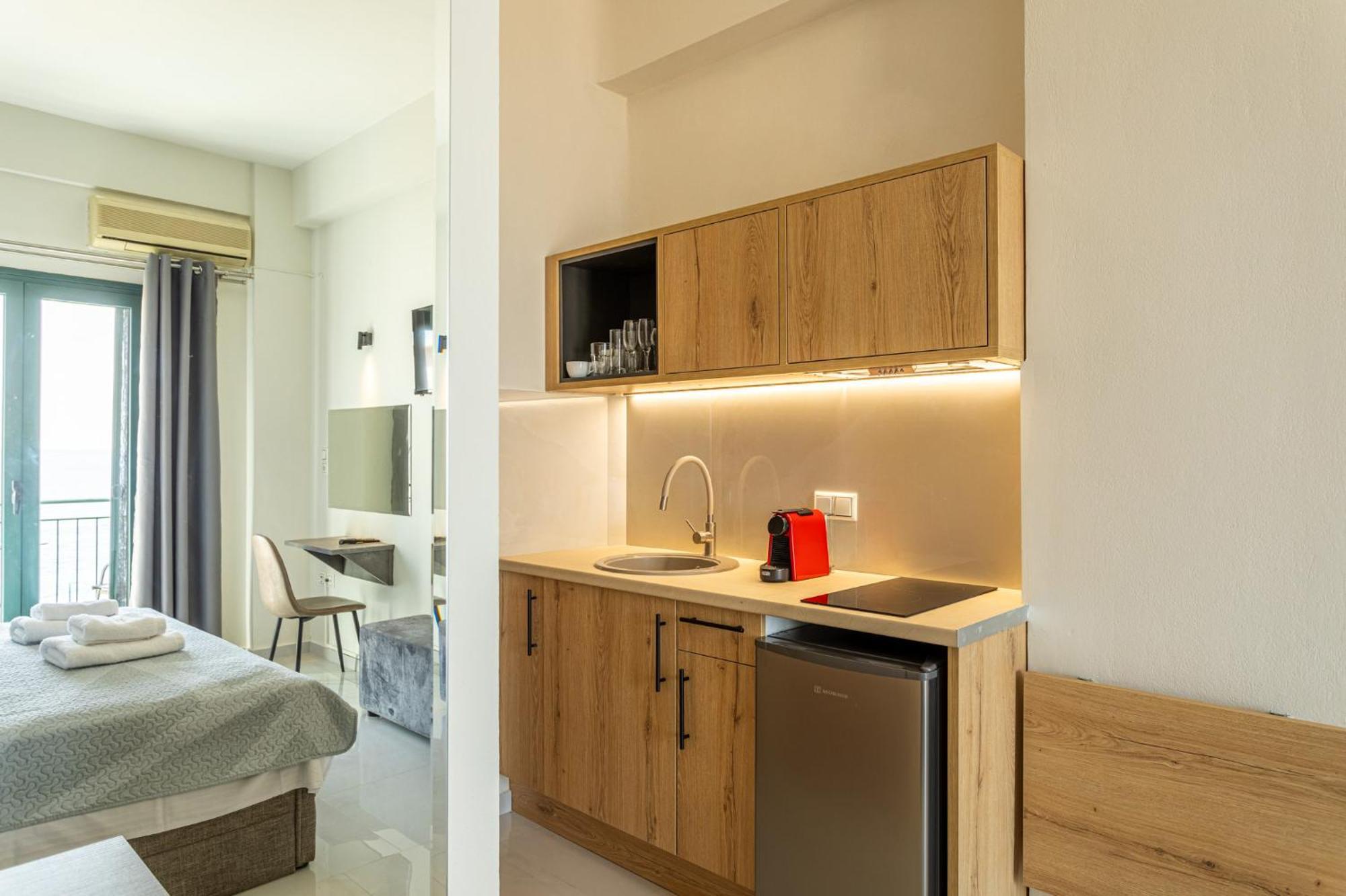 Marina Aparthotel Кардамили Екстериор снимка