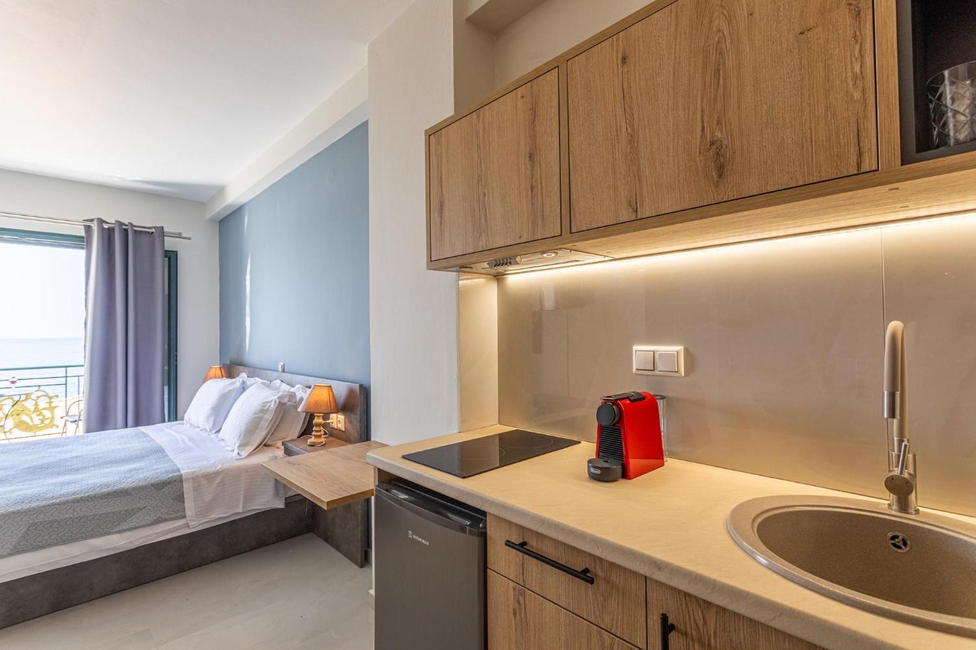 Marina Aparthotel Кардамили Екстериор снимка