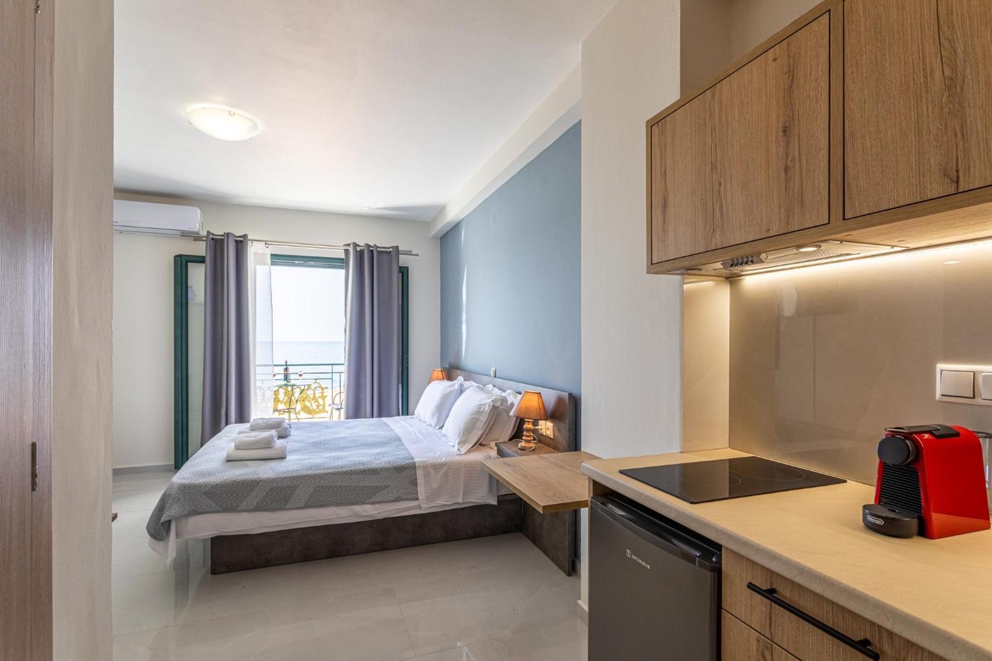 Marina Aparthotel Кардамили Екстериор снимка