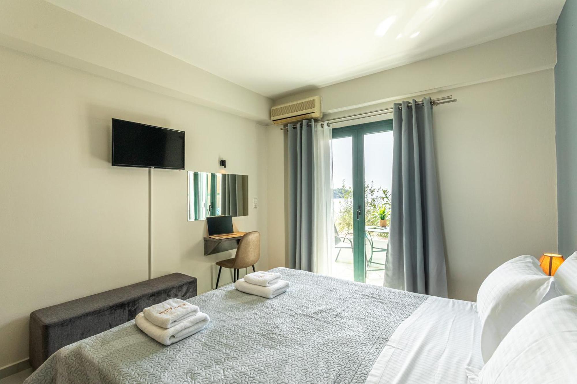 Marina Aparthotel Кардамили Екстериор снимка