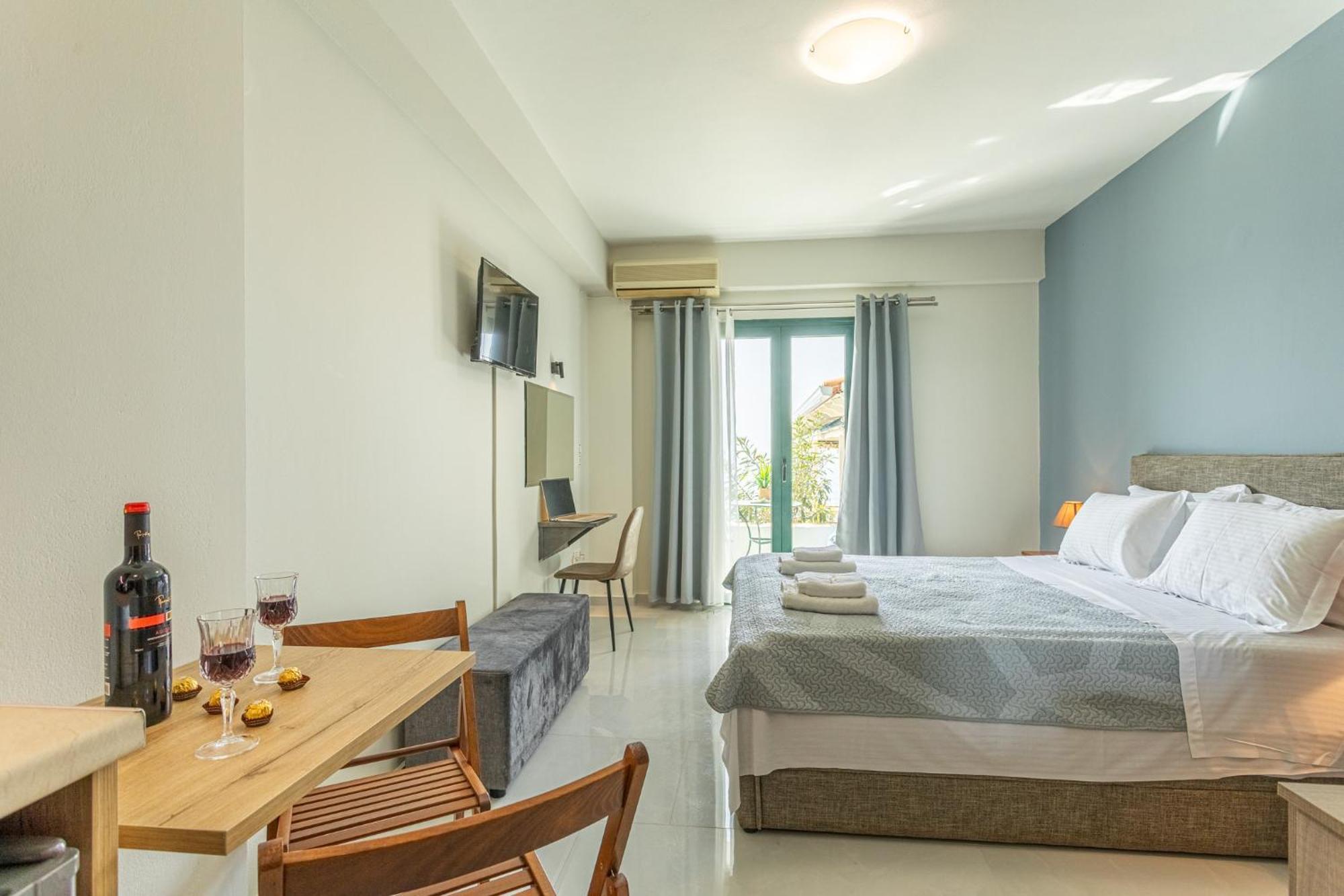 Marina Aparthotel Кардамили Екстериор снимка